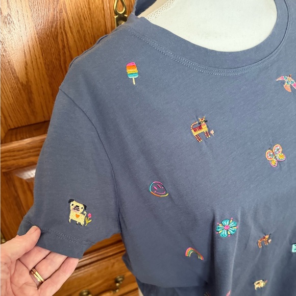 Fave Little Things Embroidered Boxy Tee - Picture 3 of 13